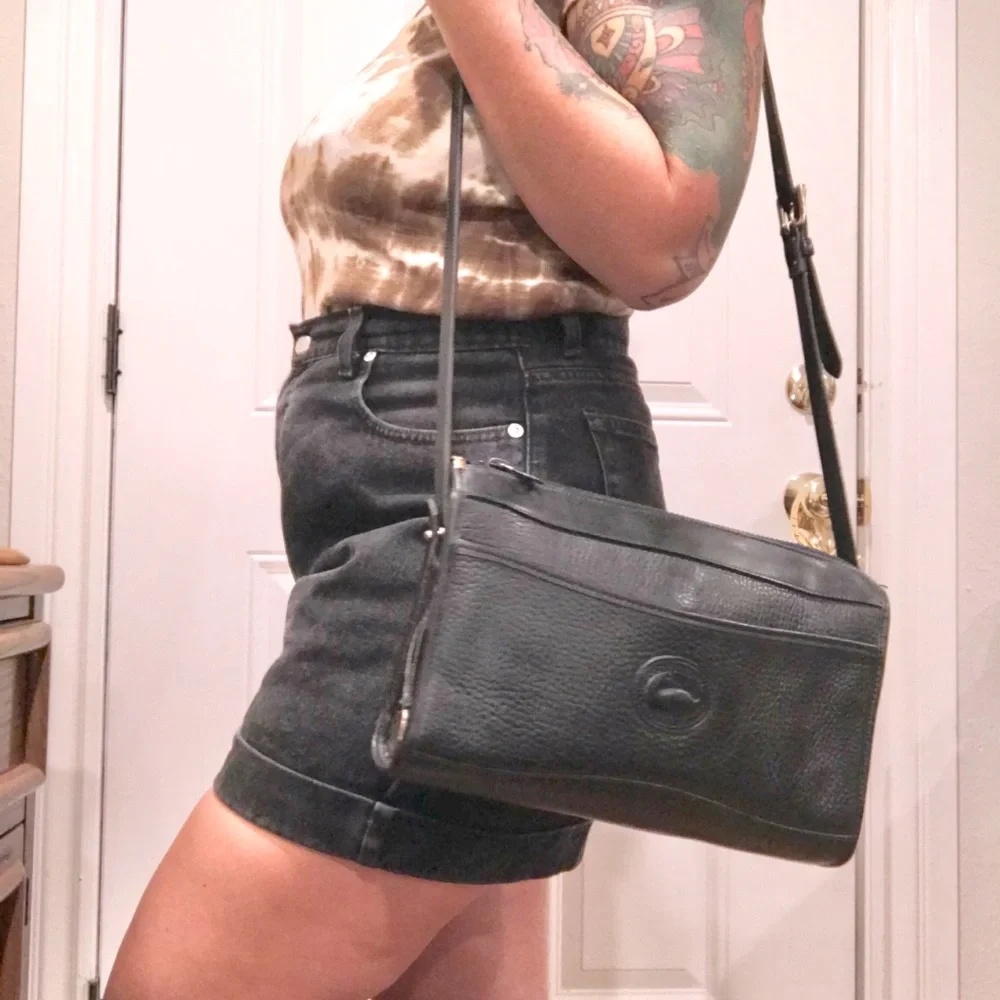 Vintage Dooney and Bourke Bag - Picture 3 of 14